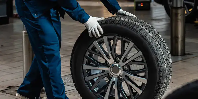 Ford Commercial and Fleet Tire Service at AM Ford near Ashtabula