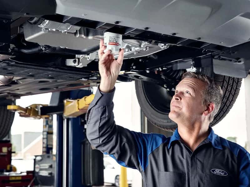 Ford oil change service bay