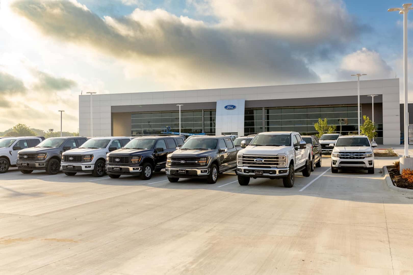 Cavender Grande Ford. largest Ford Dealership in South Texas!