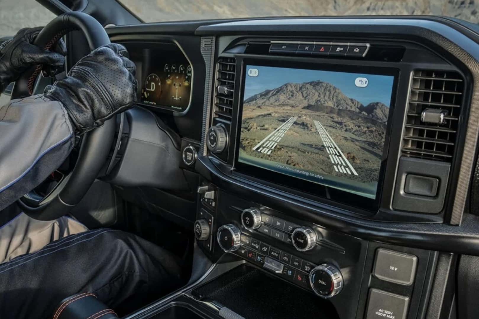 2025 Ford F-250 interior tech