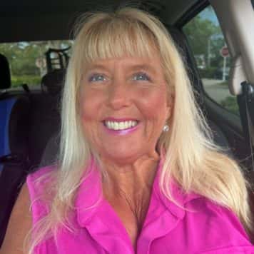 Suzy Tolliver