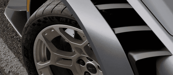 2025 Ford Mustang GTD vs 2025 Porsche 911 GT3 RS