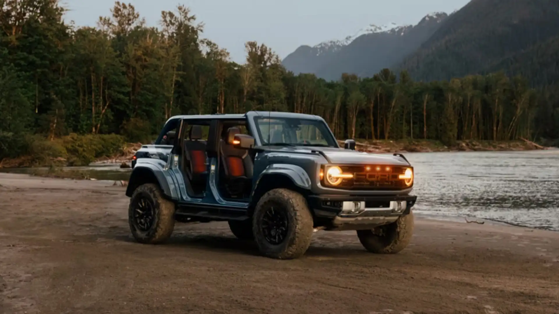 2025 Ford Bronco® exterior front three quarter view in blue off road setting.