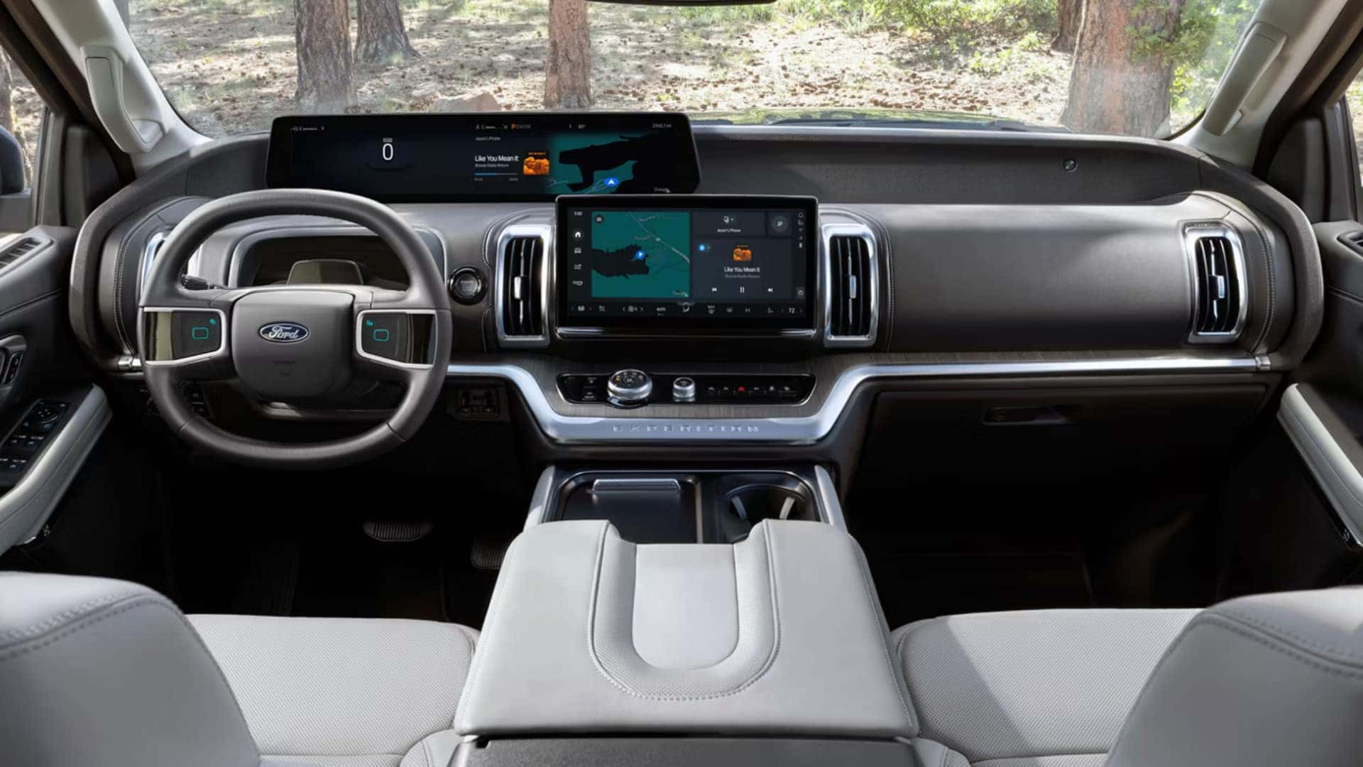 2026 Ford Expedition® interior with wide digital displays, premium dashboard design, and spacious front cabin.