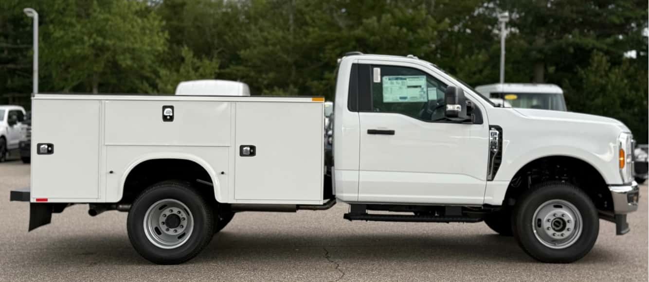 Pre-Owned Uplifted Truck