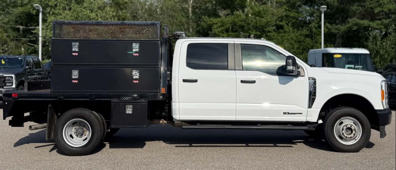 Pre-Owned Uplifted Truck