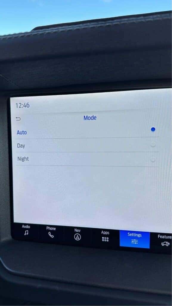 Day/Night Mode in the Ford F-150