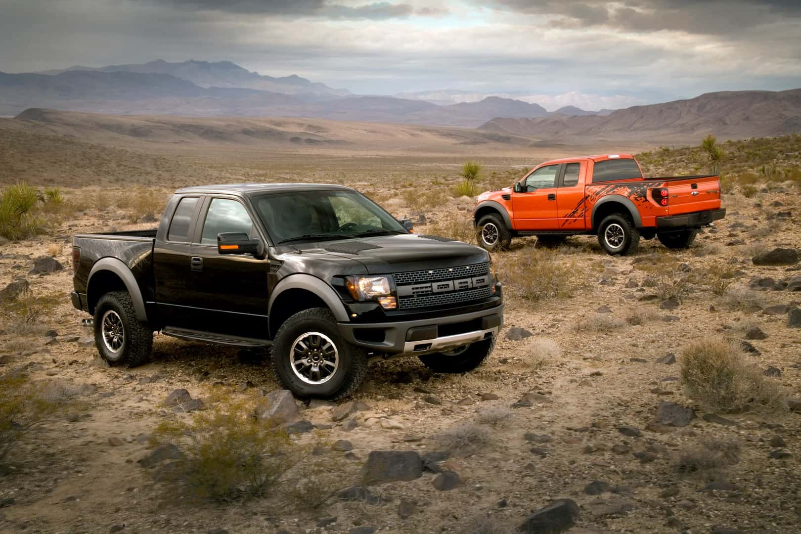 The Ford F-150 SVT Raptor, Ford's new king of the off-road just found a best friend. The Ford F-150 SVT Raptor R, which features modified components, was developed by SVT and Ford Racing specifically to race in the Tecate SCORE Baja 1000 - one of the most grueling off-road races on the circuit.