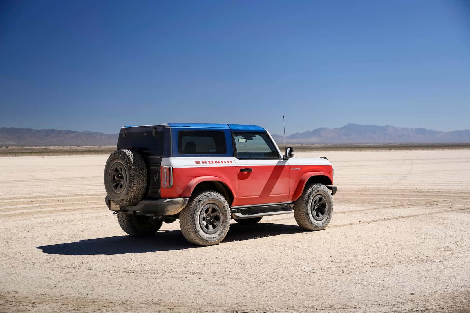 2025 bronco stroppe special edition on a canyon road