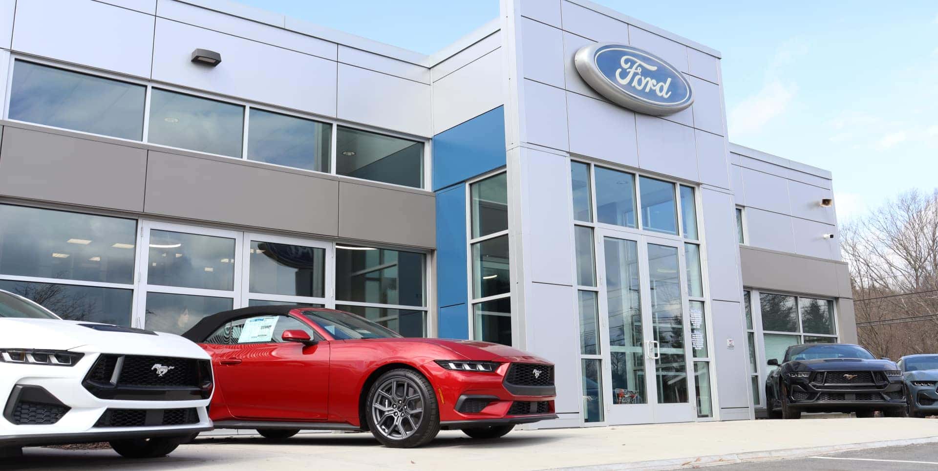 nucar ford lebanon dealership entrance