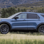 Ford Explorer Driving through grasslands