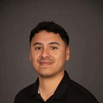 Dennis Flores