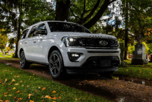 2024 New Ford Expedition in white color.