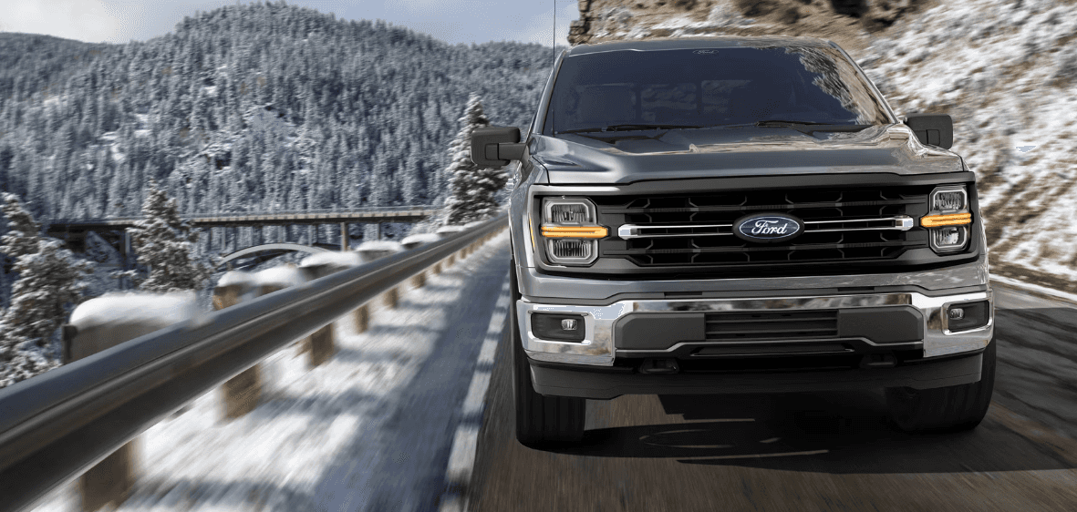 2026 Ford F-150 towing a trailer near Kansas City — Rob Sight Ford