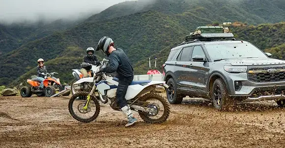 2026 Ford Explorer gallery image 8