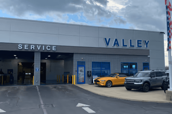 Valley-Ford-of-Columbus-Dealership-Outside-Shot.png
