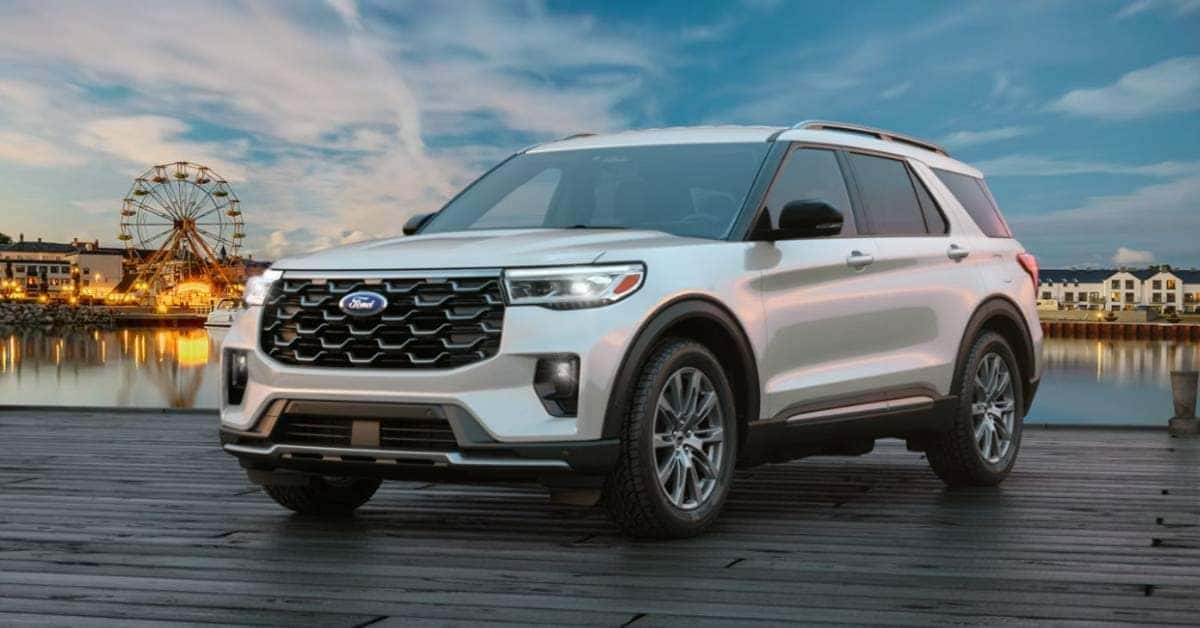 Ford-Explorer-on-the-boardwalk