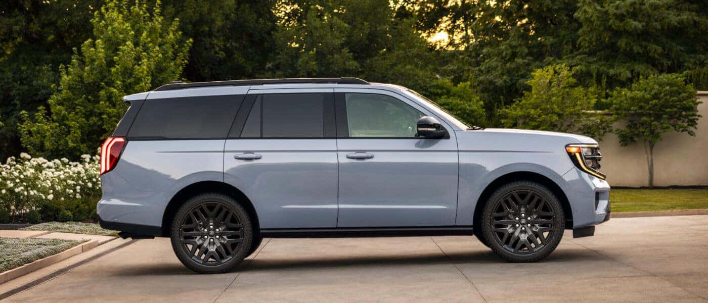 2026 Ford Expedition Exterior Parked In Driveway With Trees