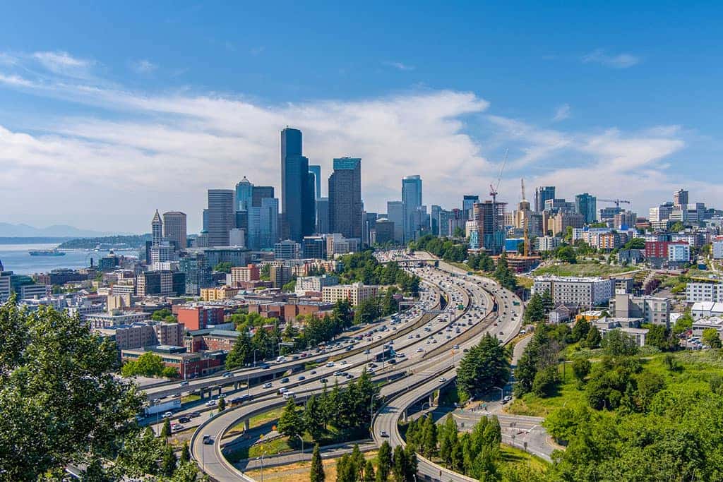 View of the I-5 leading into Seattle with traffic