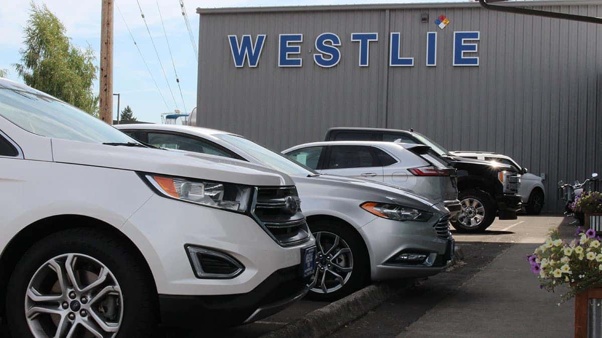 Front entrance of Westlie Ford dealer