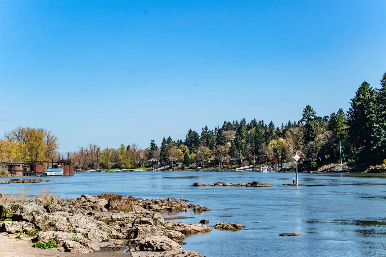 rocky beach in lake oswego oregon