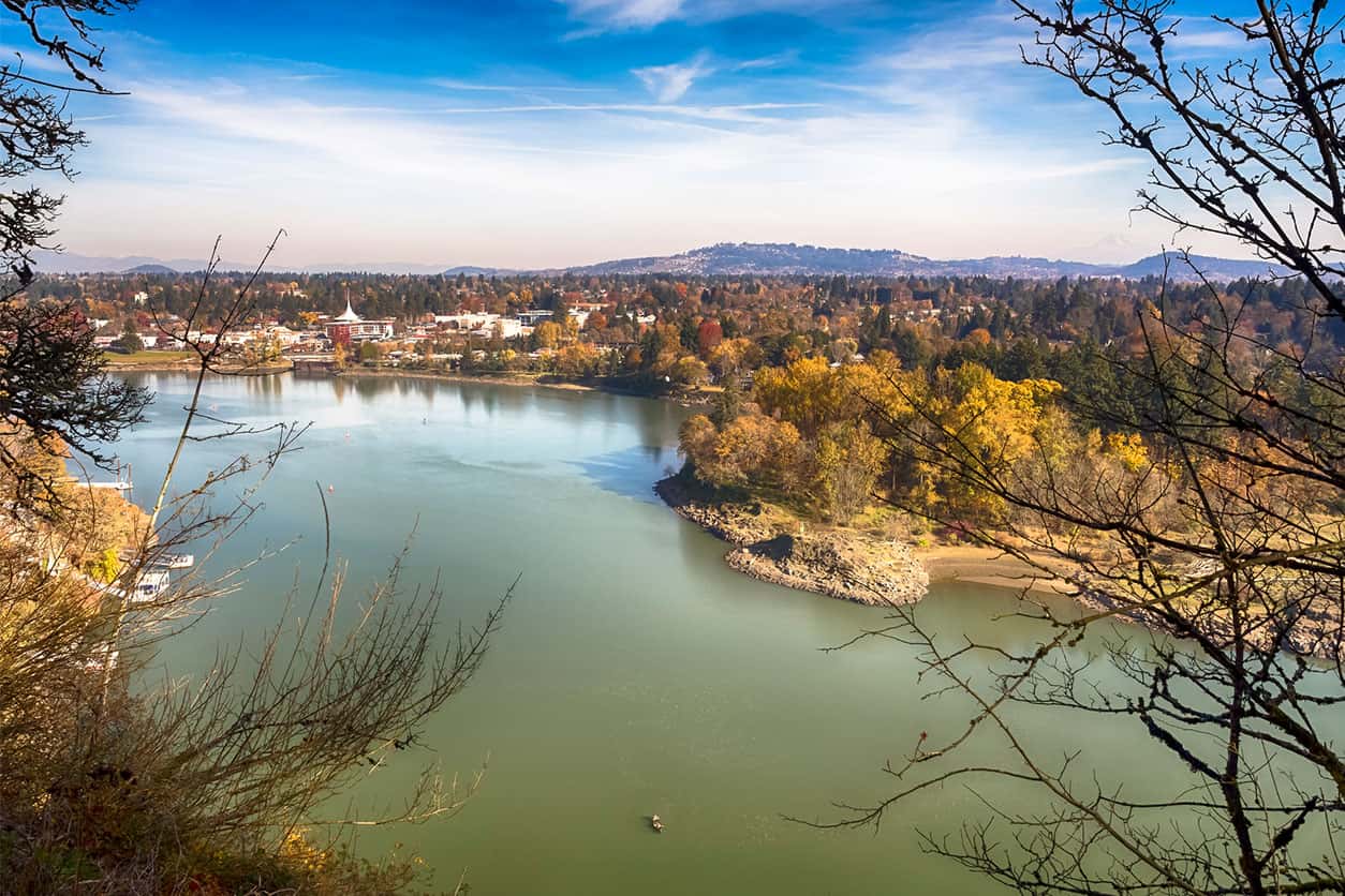 view of milwaukie oregon with willamette river