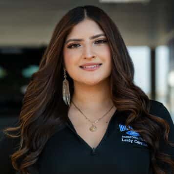 Lesly Parra